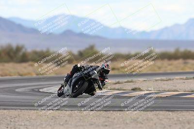 media/Nov-16-2025-Race Pace (Sun) [[8c5fa54630]]/Non Verified Riders (1st 20 Minutes)/5-Turn 15 (110pm)/